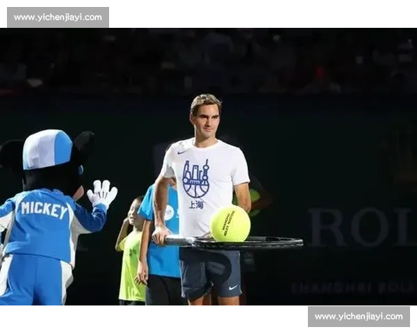 托雷斯中国行 Day2 燃爆山城!颠球神技 + 友谊赛献技,球迷热情掀翻现场 托雷斯中国行 Day2 燃爆山城!颠球神技 + 友谊赛献技,球迷热情掀翻现场